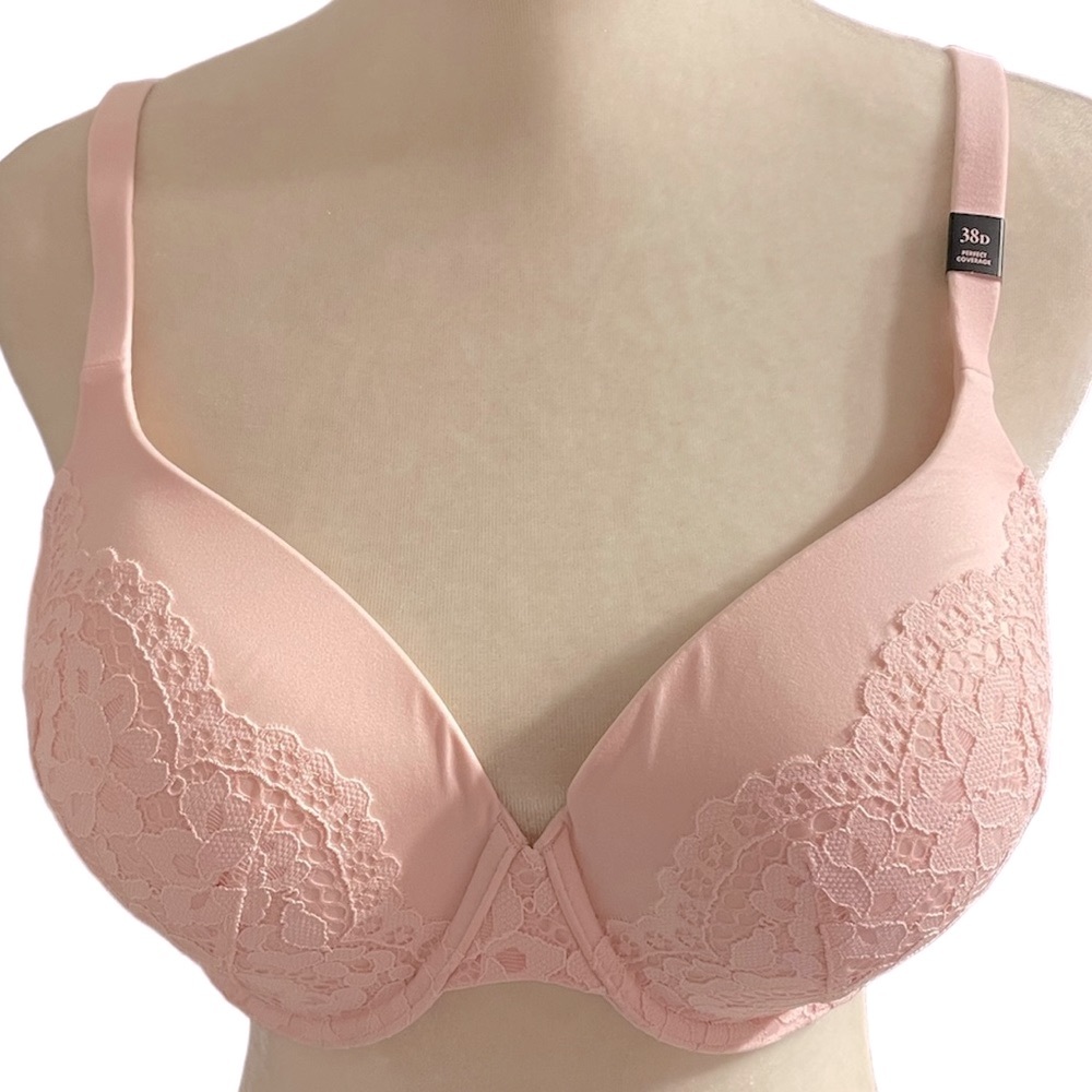 Victoria’s Secret Body by Victoria Lace Underwire Bra